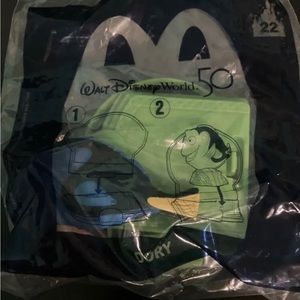 2021 McDONALD'S WALT DISNEY WORLD 50th ANNIVERSARY HAPPY MEAL TOY #22 Dory